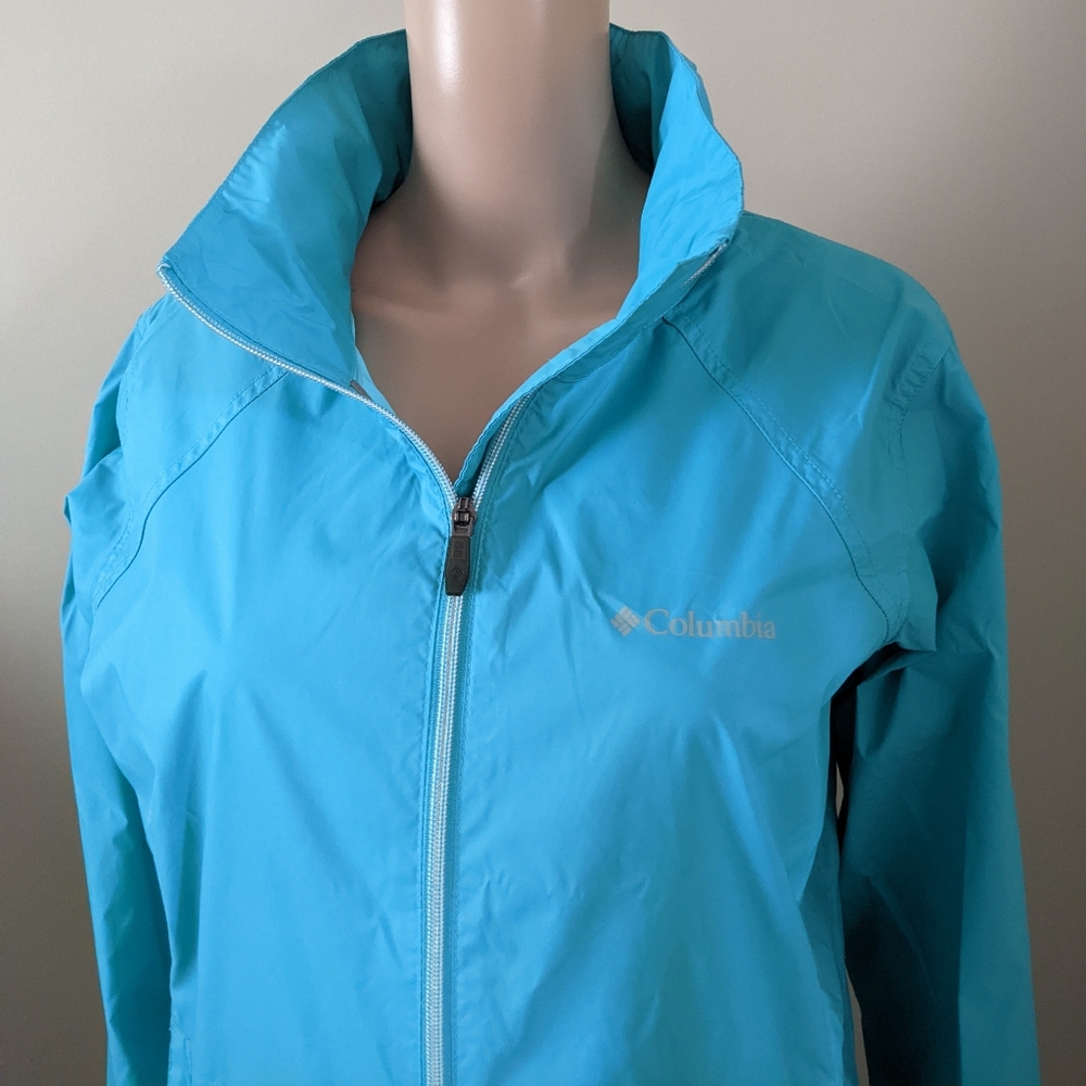 Columbia Omni-shield packable windshield jacket, size large